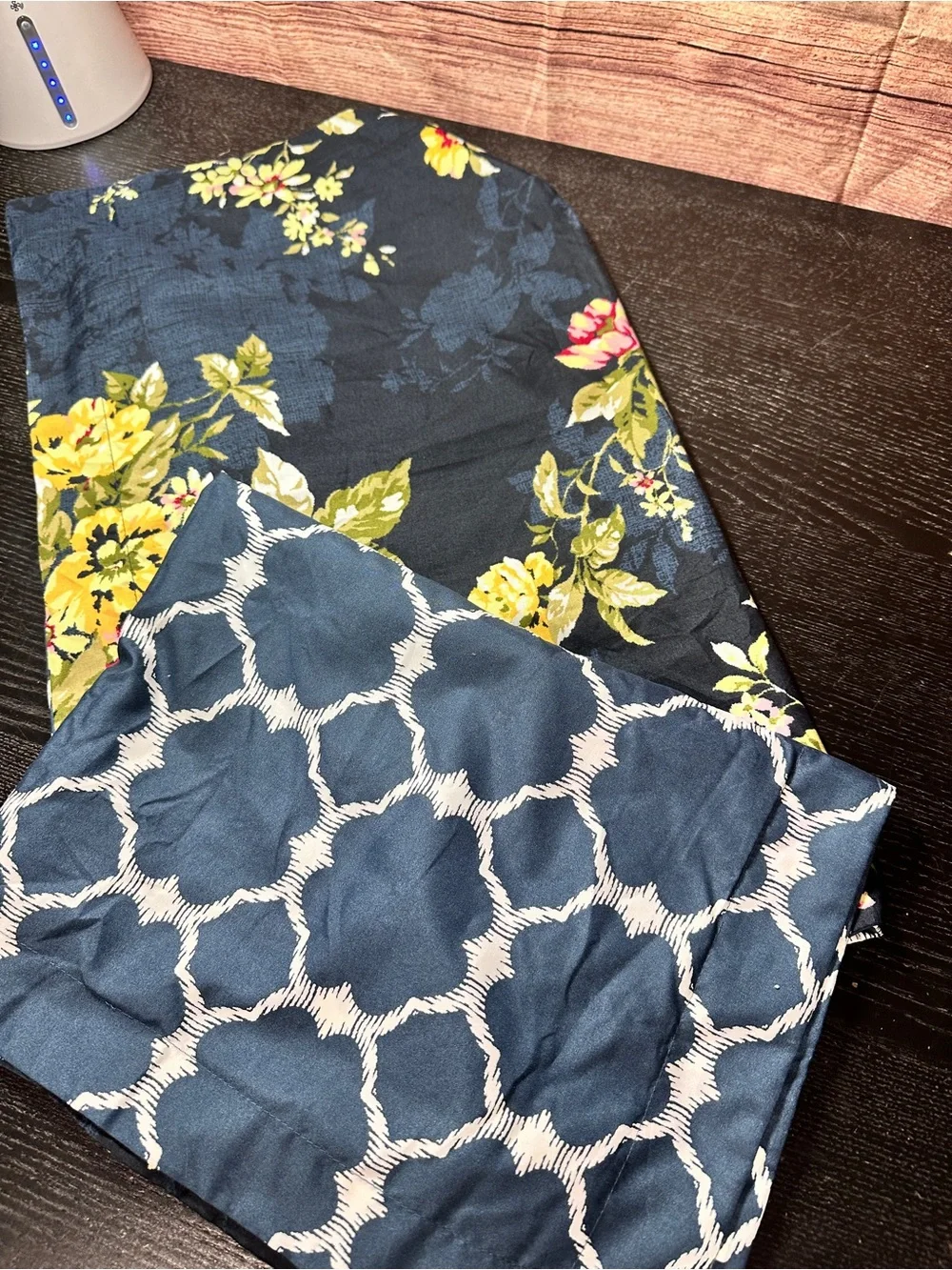 (2) Belk Modern Southern Home Bold Floral Reversible Trellis Print Shams 24x29